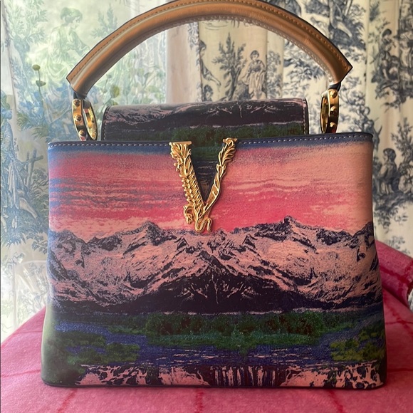 Handbags - Floral Lady Ski with shoulder strap. New with tags
